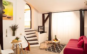 One Love Terrace Apartment